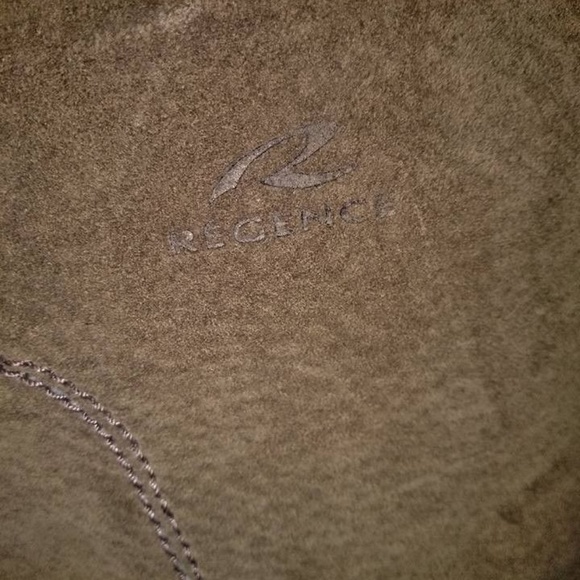 Regence women's boots zippered size 7 LIKE NEW - Picture 4 of 6